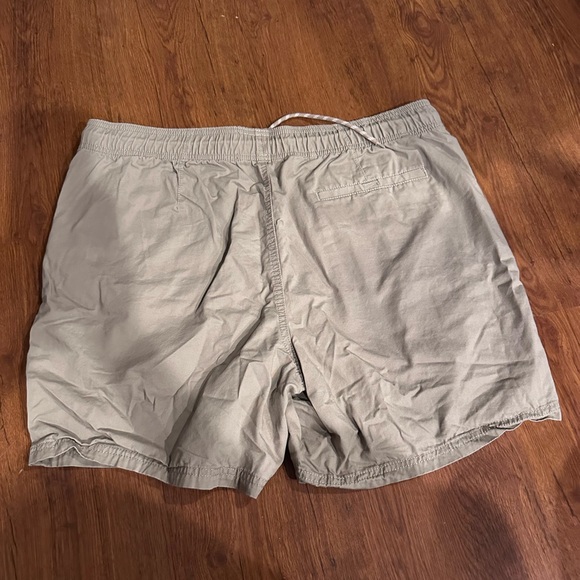 3 pair men’s XL Amazon Basics Khaki shorts -never worn - Picture 10 of 11